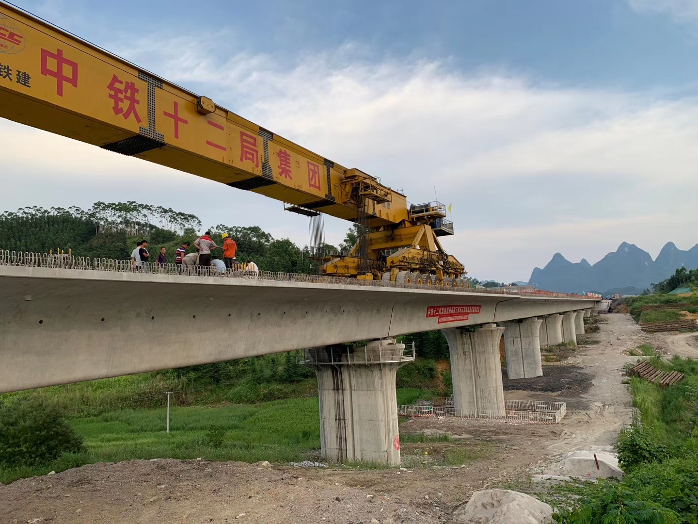 平江预应力加固在公路桥梁施工应用